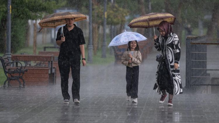 Türkiyədə güclü leysan: İstanbul daxil olmaqla 4 vilayətdə məktəblər tətil edəcək