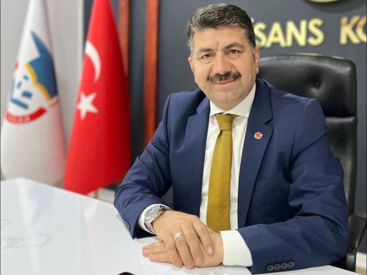 Azərbaycanın beynəlxalq axtarışa verdiyi türkiyəli jurnalist kimdir?