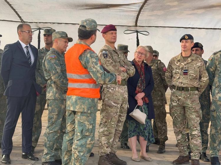 NATO və Azərbaycan arasında hərbi əməkdaşlıq inkişaf etdirilir - FOTO