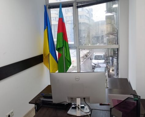 Rusiyanın Kiyevə hücumu zamanı Azərbaycan təşkilatının ofisinə ziyan dəydi - FOTO