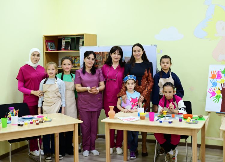 Leyla Əliyeva Səmərqənddə xüsusi qayğıya ehtiyacı olan uşaqlarla - FOTO 