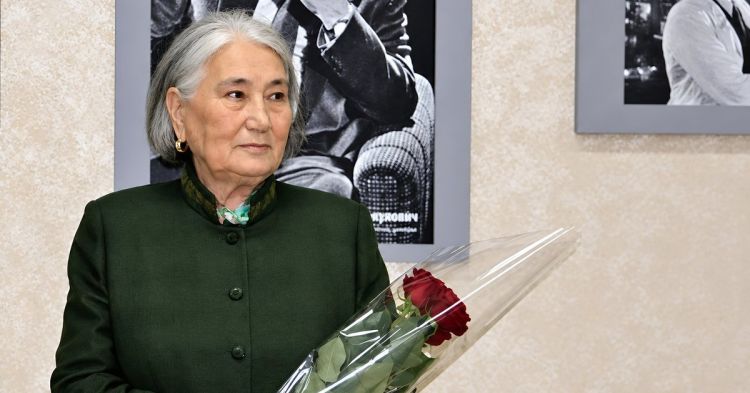 Yazıçı Çingiz Aytmatovun bacısı vəfat edib