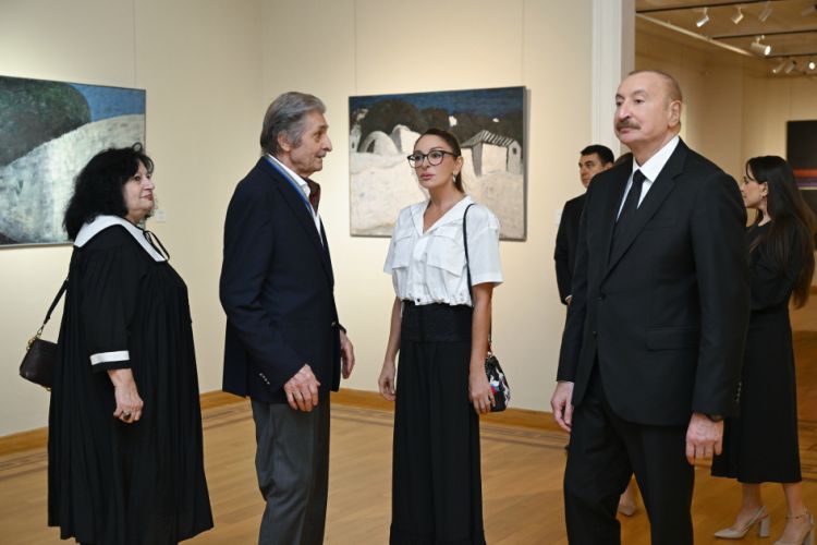 Prezident, xanımı və ailə üzvləri “Mənim Abşeronum: Üstə gəl” adlı sərgidə - FOTO 