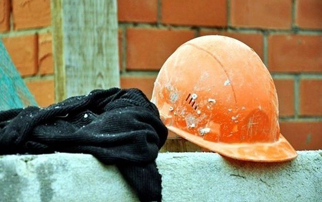 Şəmkirdə usta təmir zamanı yıxılaraq öldü