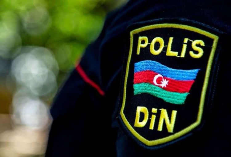Lənkəranda oyuncaq silahla gəzən saxta polis saxlanılıb